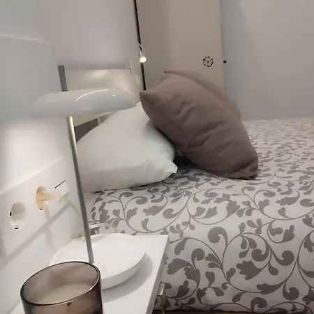 Apartment Espacioso, 4 Hab, Parking Gratis & Lic: Ebi-02928