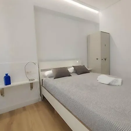 Daire Espacioso, 4 Hab, Parking Gratis & Lic: Ebi-02928 *