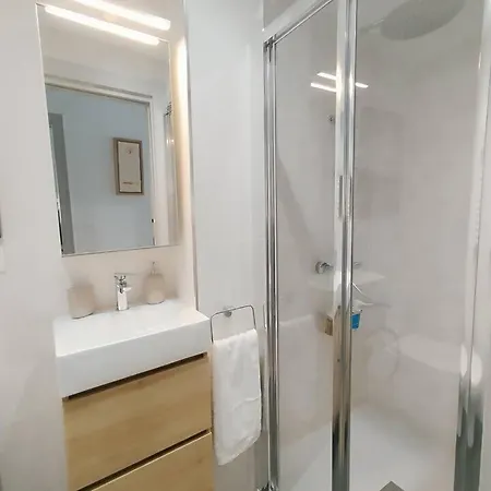 Daire Espacioso, 4 Hab, Parking Gratis & Lic: Ebi-02928